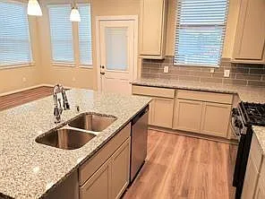 2522 Manor Valley Ct — Photo 7