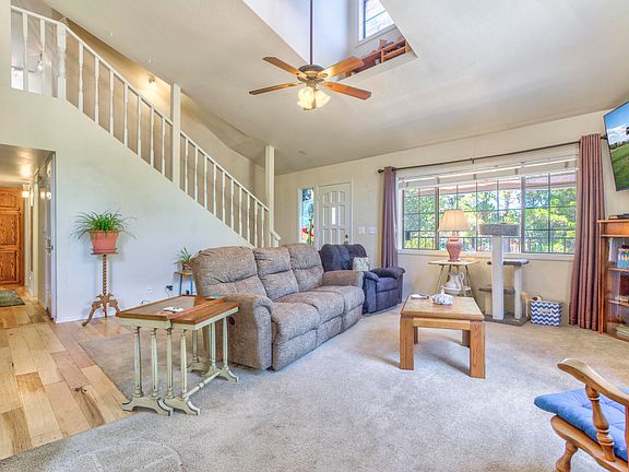 3rd image of 505 N Manzanita Dr