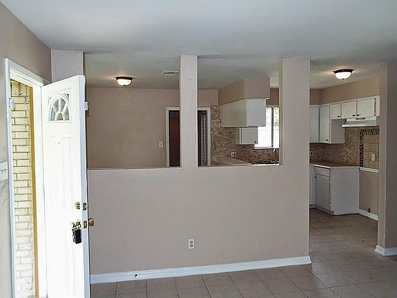 2nd image of 3615 Pear Meadow Ln