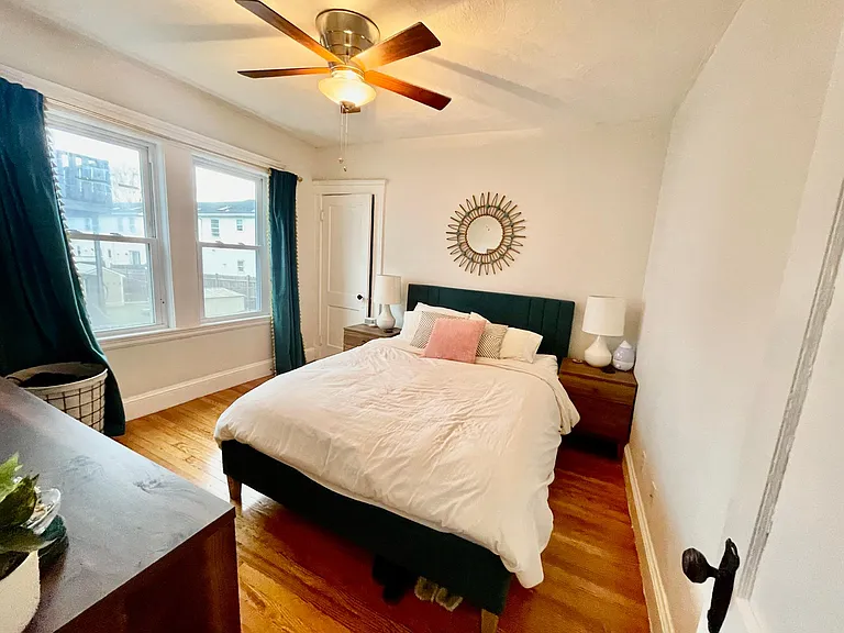 278 Willis Ave — Photo 12
