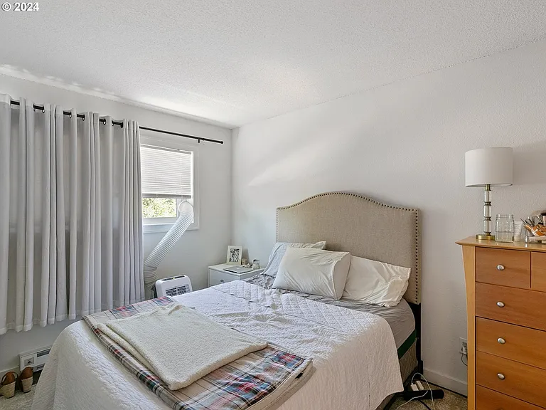 6847 N Seneca St #6847 — Photo 10