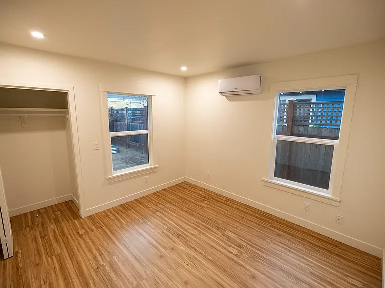 3712 Richmond St — Photo 35