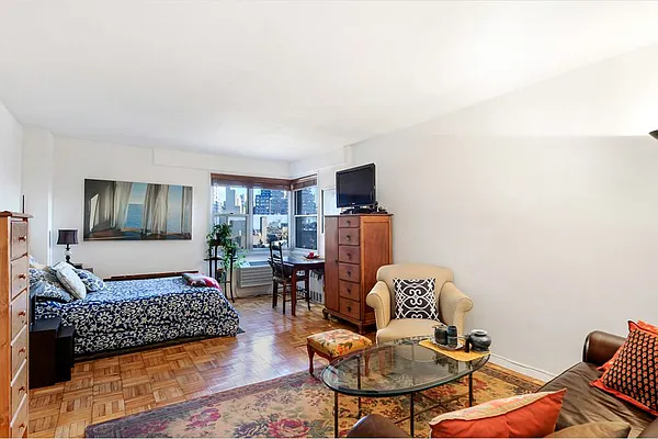 Sold by Stribling | media 19