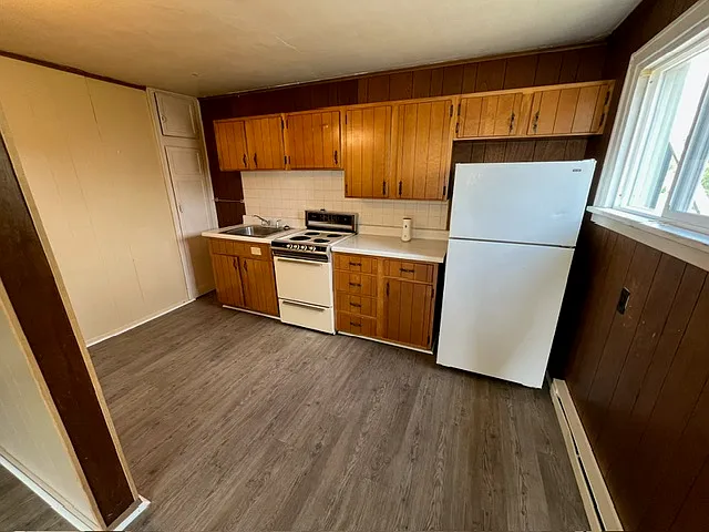 434 Grand Ave #2 — Photo 3