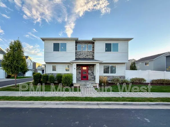 1551 W Parkview Dr, Syracuse, UT 84075