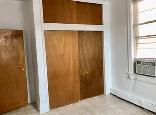 2572 38th St #2, Astoria, NY 11103