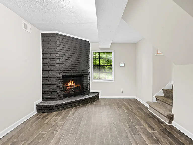 1756 Harbin Rd SW — Photo 2