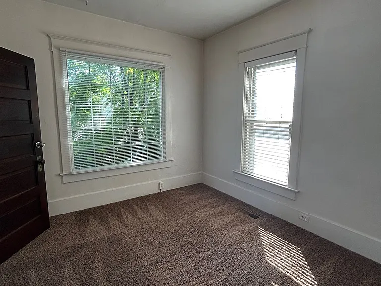 1107 S 4th Ave — Photo 17
