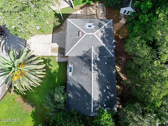 3rd image of 7 Waterfront Ct