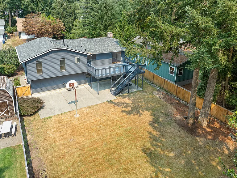 16531 NE 98th Ct — Photo 3