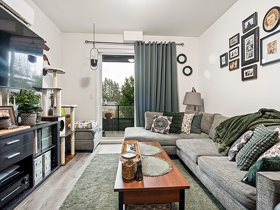 5th image of 12320 222nd St #204