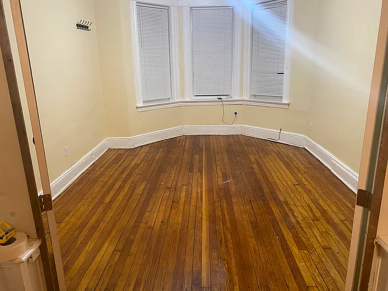 40.5 Gardner Ave — Photo 10