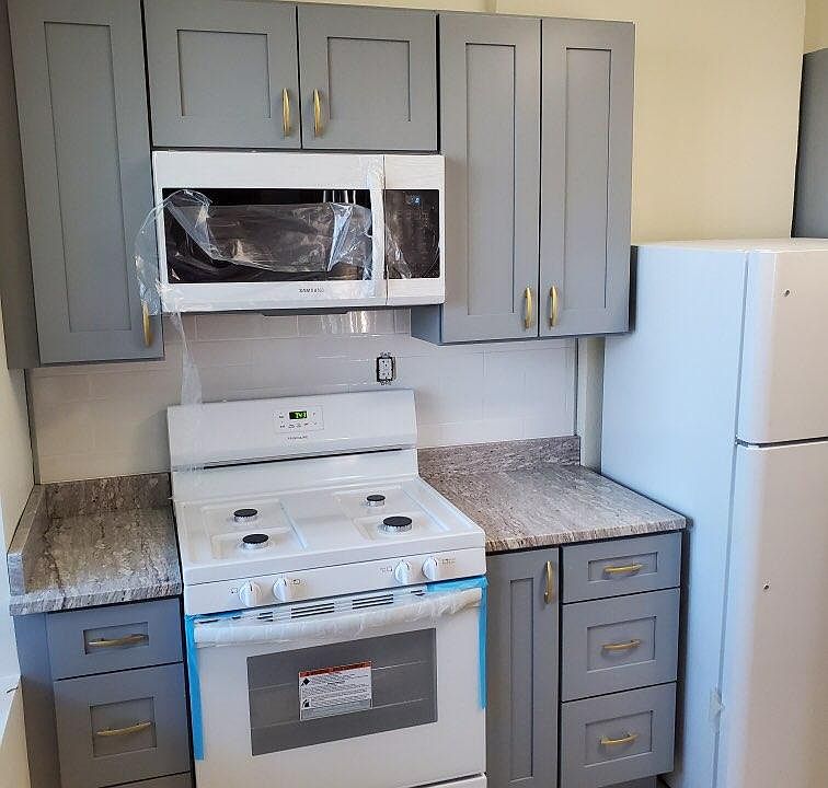 2nd image of 3304 W Van Buren St Unit 2
