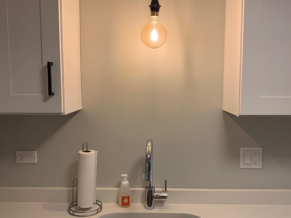 1st image of 2148 N Claremont Ave #Garden