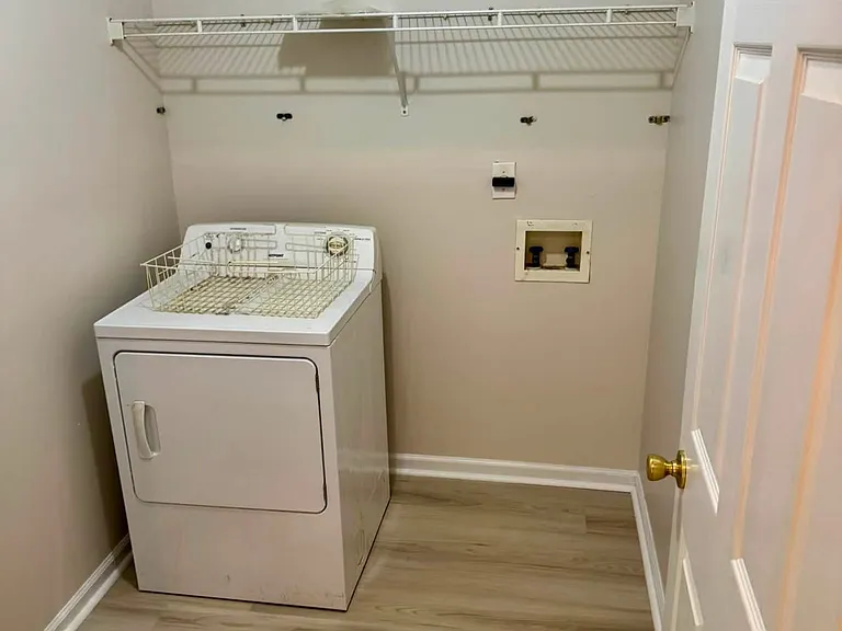 601 Windsor Dr — Photo 14