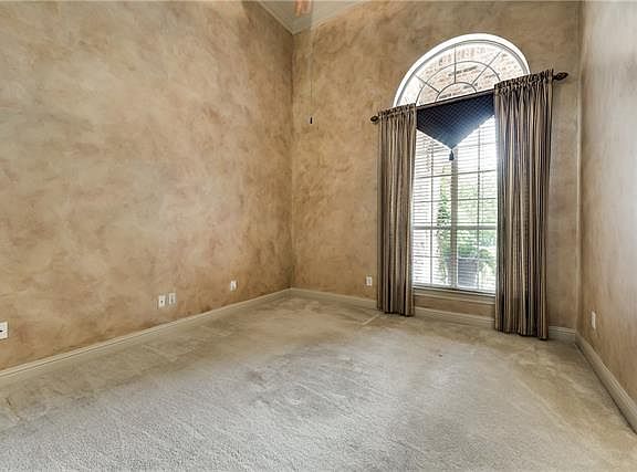 4th image of 4104 Muscovy Dr