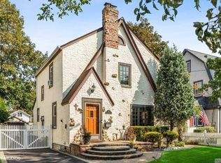 53 Nassau Blvd, Malverne, NY 11565