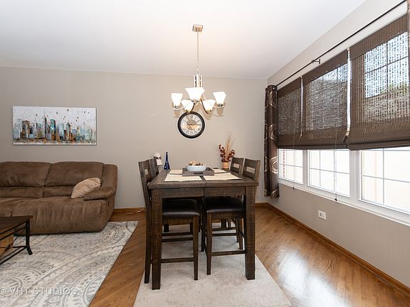 5th image of 18608 W Point Dr