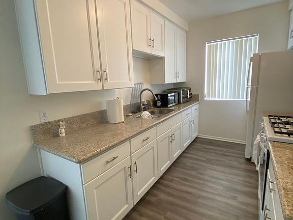 5th image of 1030 N Edinburgh Ave APT 7