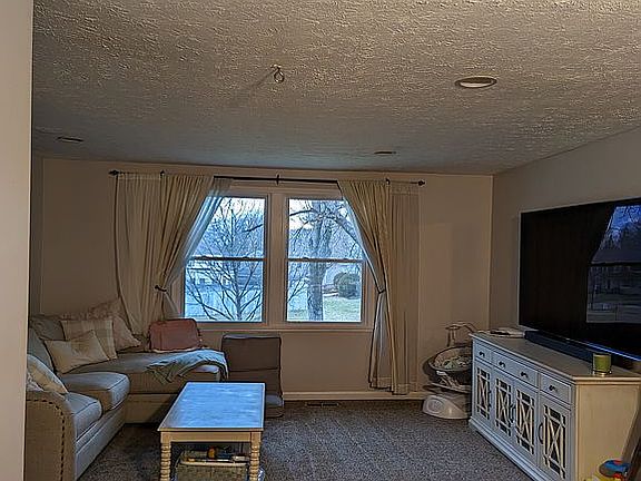 3rd image of 845 Greenfield Dr