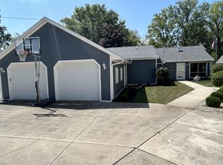 21 Breezewood Ln, Saint Marys, OH 45885