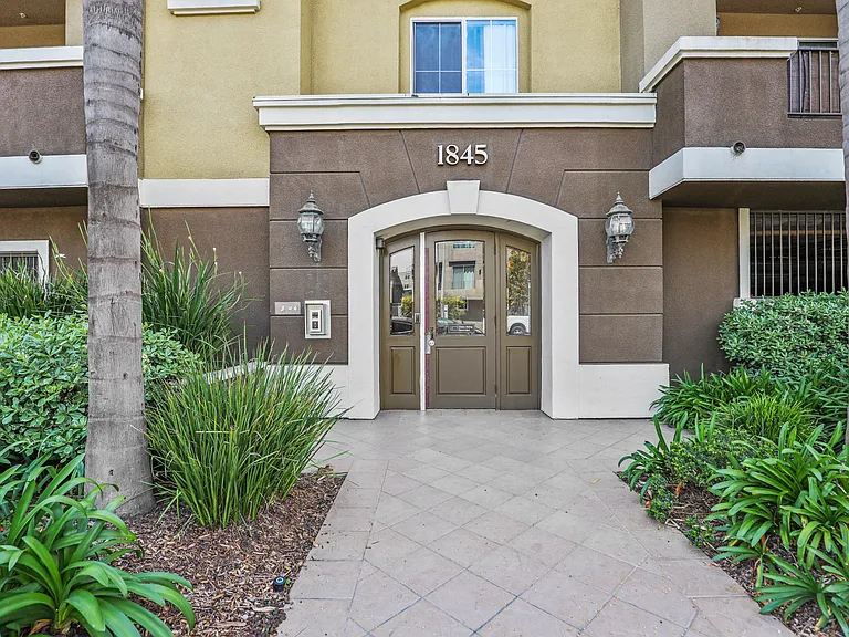 Front Entrance of Butler Eighteen