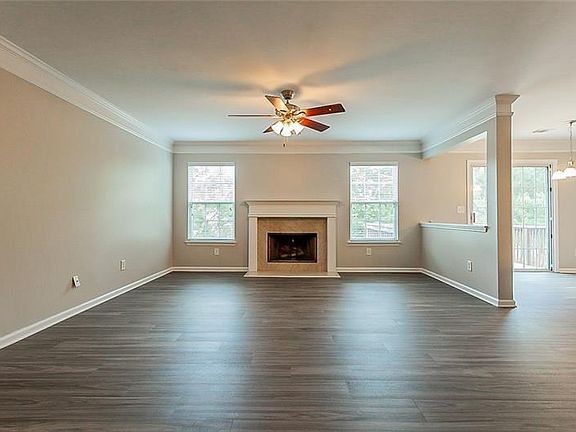 5th image of 3035 Whittier Way