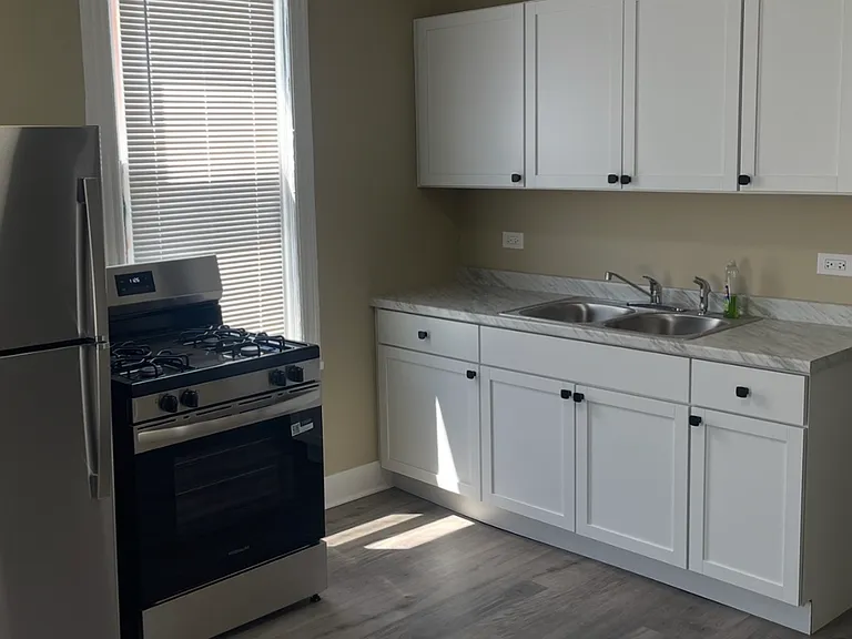 6115 N Hermitage Ave #2R — Photo 12