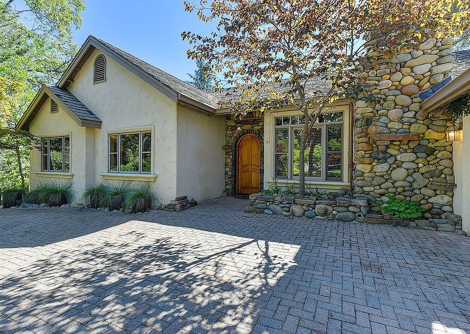1st image of 312 Hammond Dr