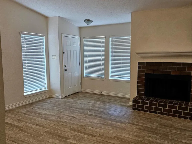 7832 Green Lawn Dr #7832 — Photo 9