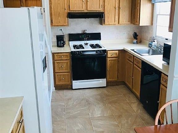 4th image of 3346 Evergreen Cir