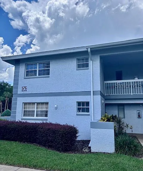 576 Fairways Ln #M104 — Photo 1
