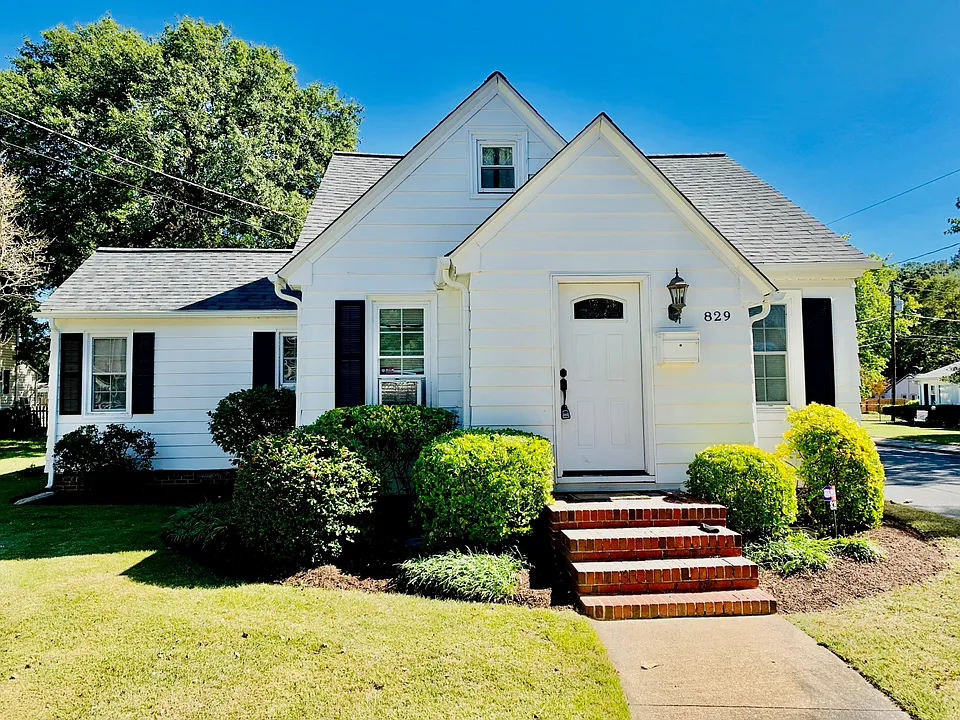 829 Riverside Rd