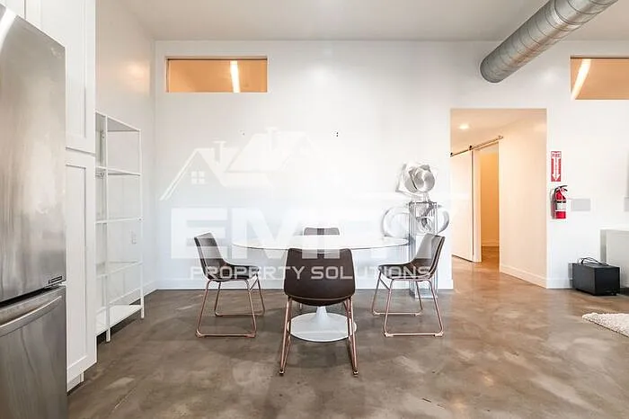 5655 E Beverly Blvd — Photo 30