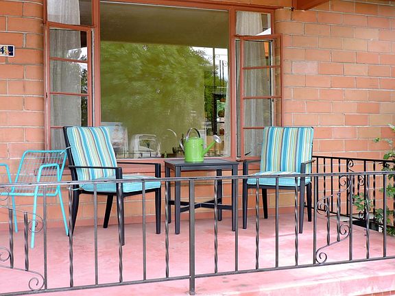 Furnished front covered patio