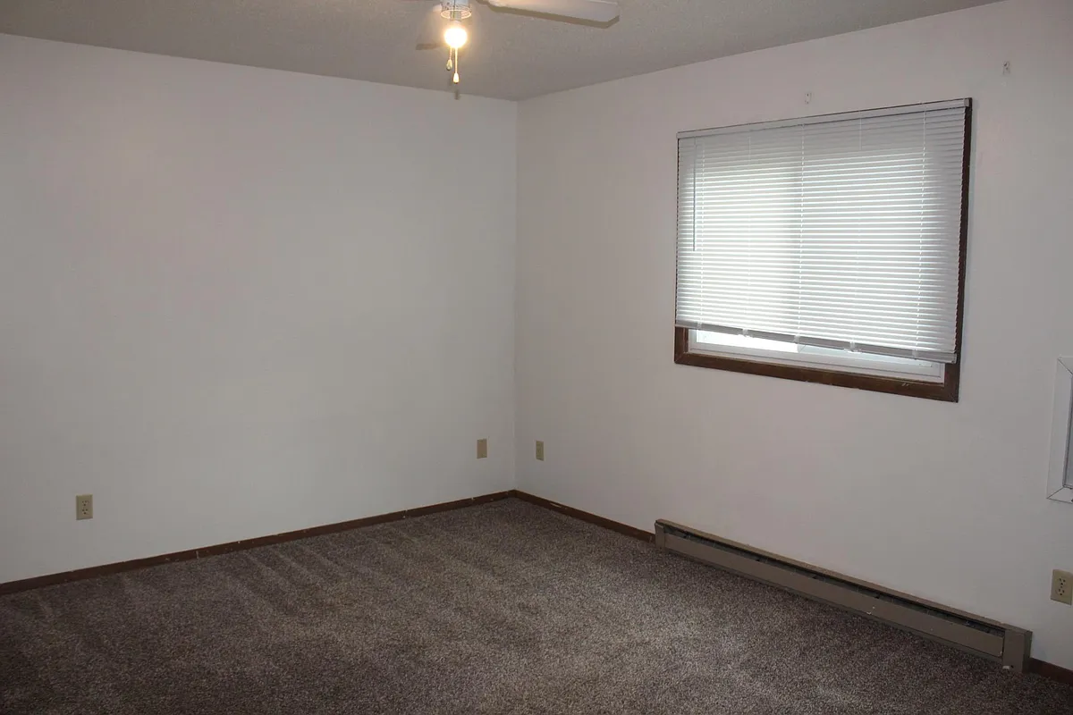 Building Photo - 615 Terrill Rd #1