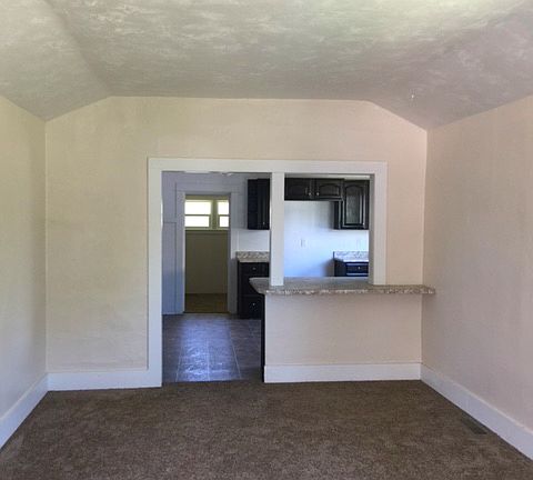 2nd image of 718 Beekman Ave