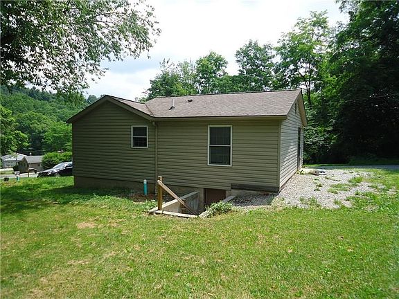 3rd image of 1216 Orchard Ln