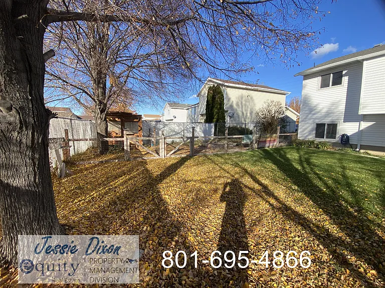 5889 S 3260 W — Photo 22