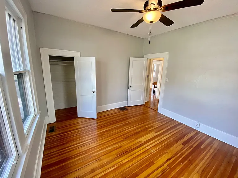 40 Larchmont Rd — Photo 26