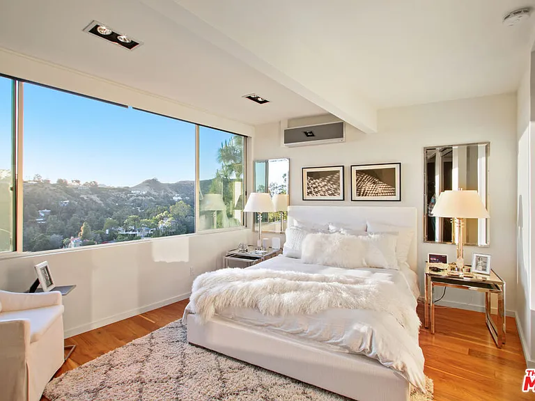 9416 Beverly Crest Dr — Photo 32