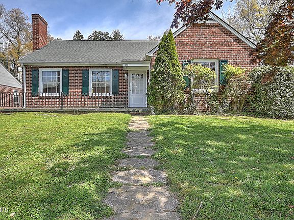 3rd image of 1154 Catawba St