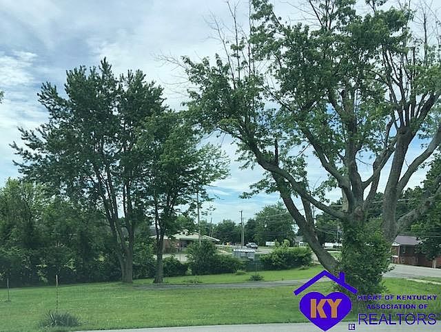 1st image of 1127 Woodland Dr