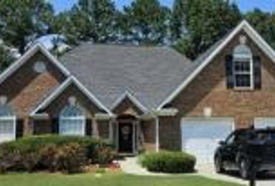 1st image of 820 River Valley Dr
