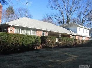 173 Burtis Ln, Syosset, NY 11791