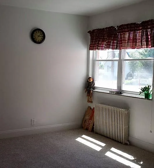 906 Walnut St — Photo 2