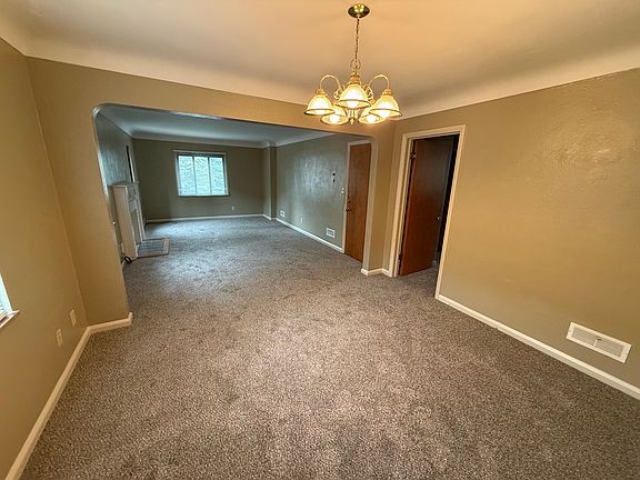 3rd image of 3514 Maxwell Rd #2F