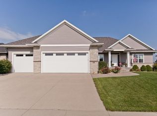 3290 Newcastle Rd, Marion, IA 52302