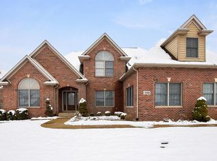 10368 Whitewater Xing, Saint John, IN 46373