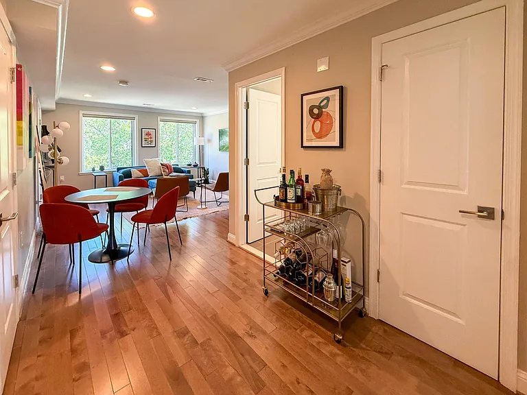1601 N Carolina Ave NE #5 — Photo 8